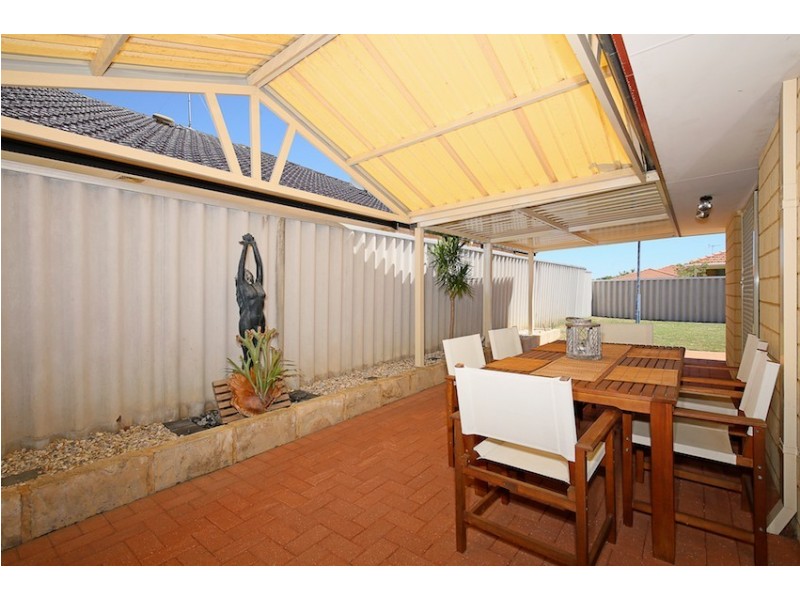 11 Parkstone Grove, Meadow Springs WA 6210