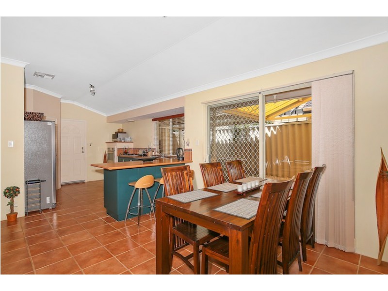 11 Parkstone Grove, Meadow Springs WA 6210