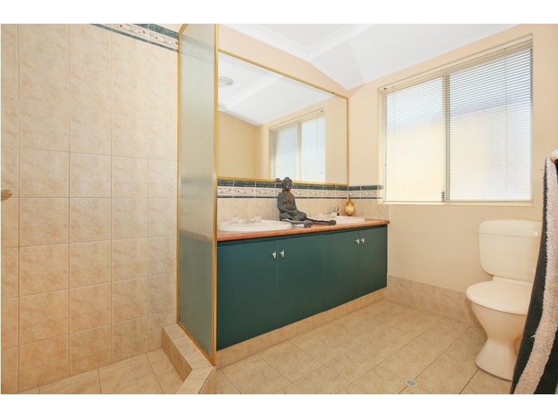 11 Parkstone Grove, Meadow Springs WA 6210