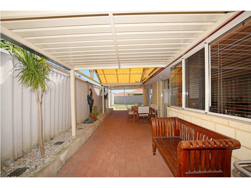 11 Parkstone Grove, Meadow Springs WA 6210