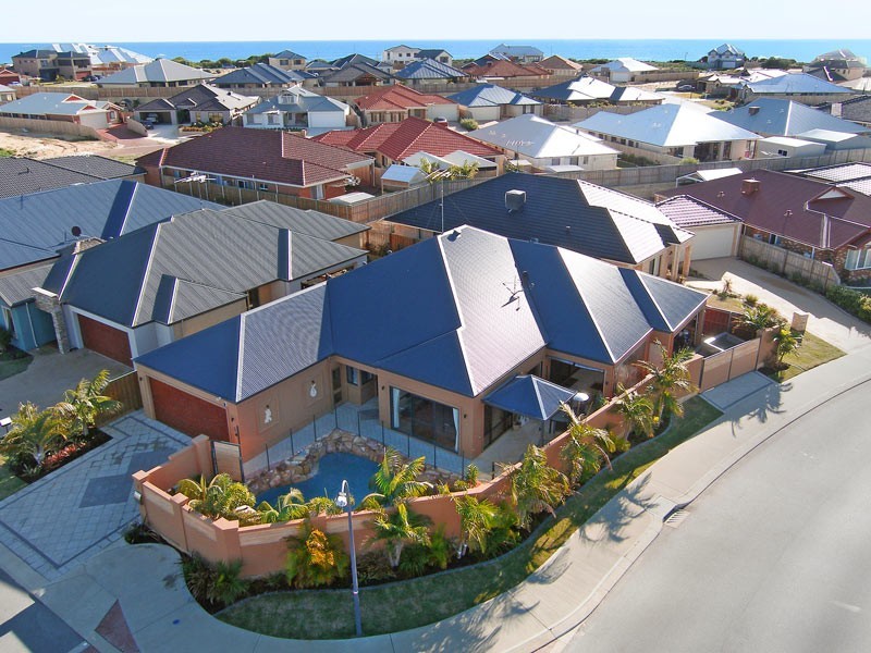 2 Asper Way, Halls Head WA 6210