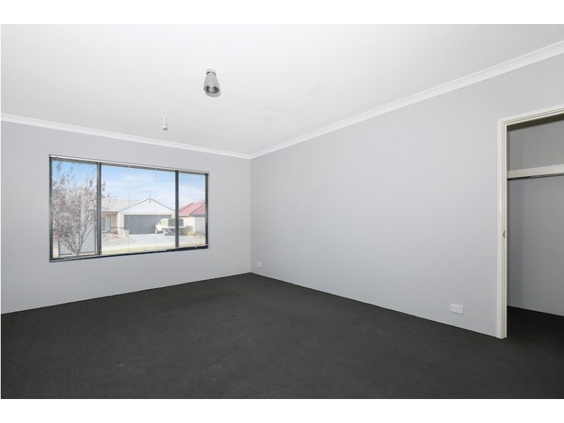 5 Woodstock Turn, Ravenswood WA 6208