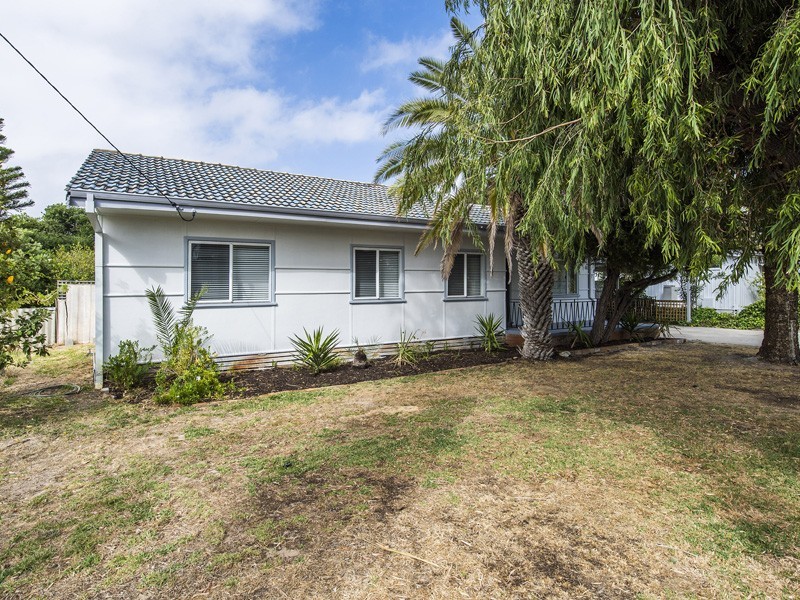 7 Henson Street, Silver Sands WA 6210