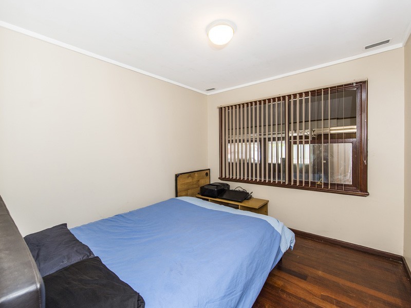 9 Henson Street, Silver Sands WA 6210