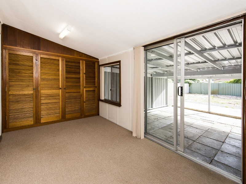 9 Henson Street, Silver Sands WA 6210