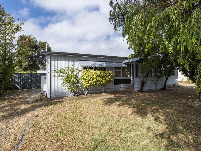 9 Henson Street, Silver Sands WA 6210