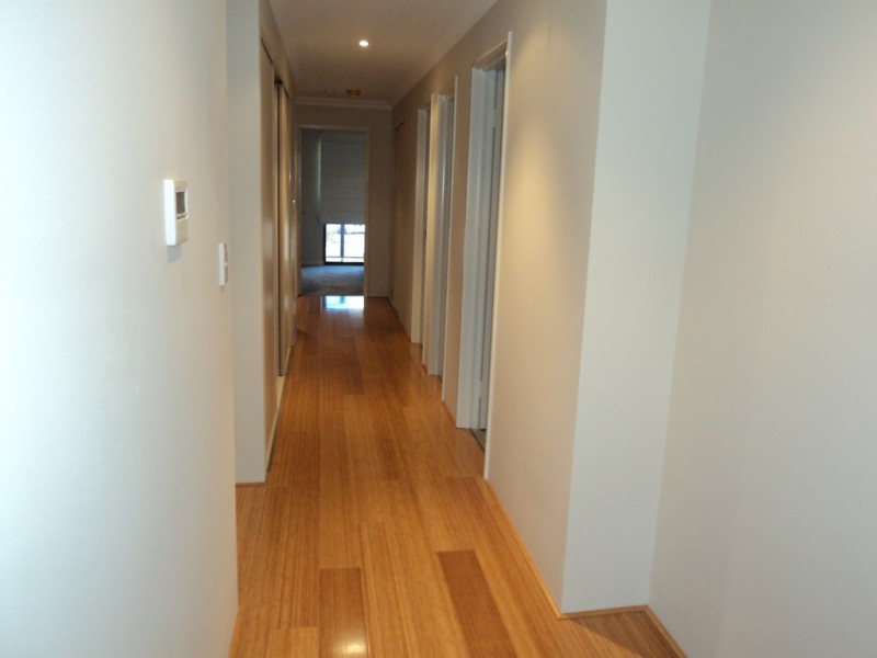 2/9 Dorsodura Way, Mandurah WA 6210