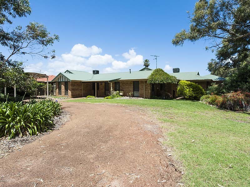 6 Fairfield Way, Halls Head WA 6210