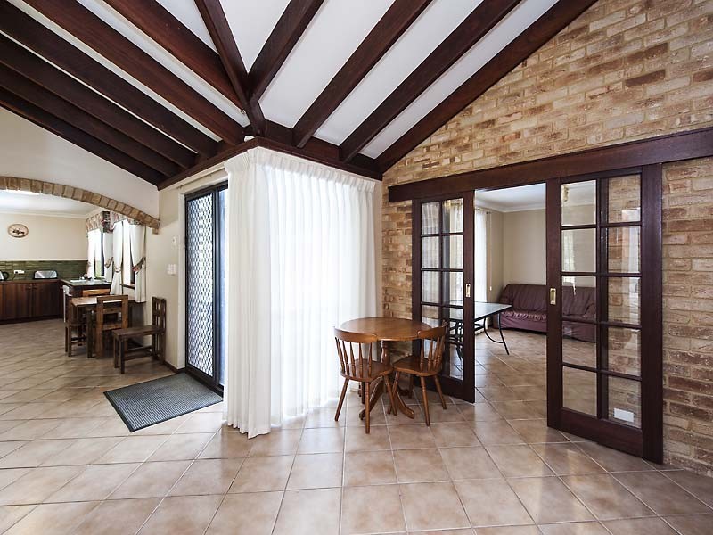 6 Fairfield Way, Halls Head WA 6210