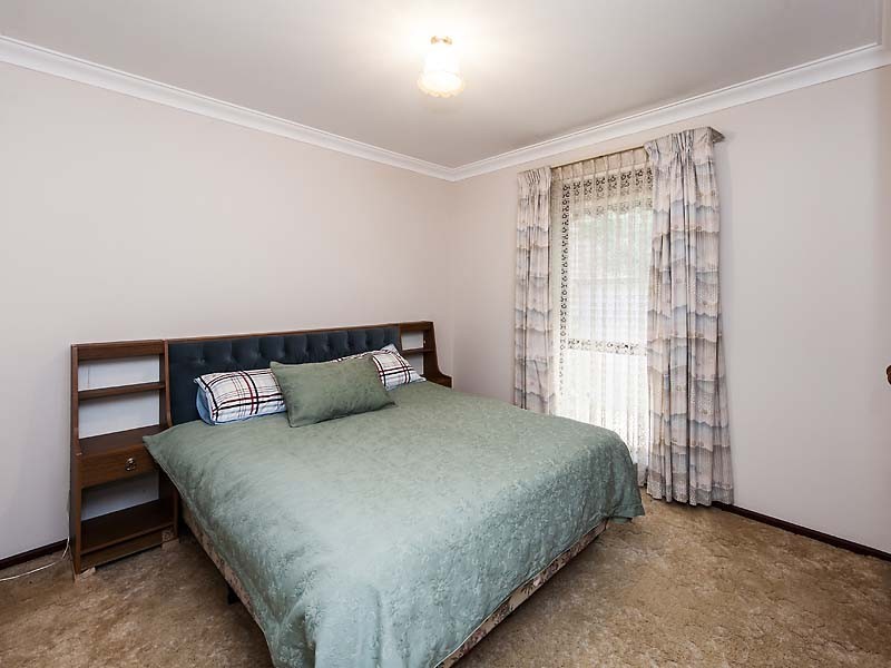 6 Fairfield Way, Halls Head WA 6210