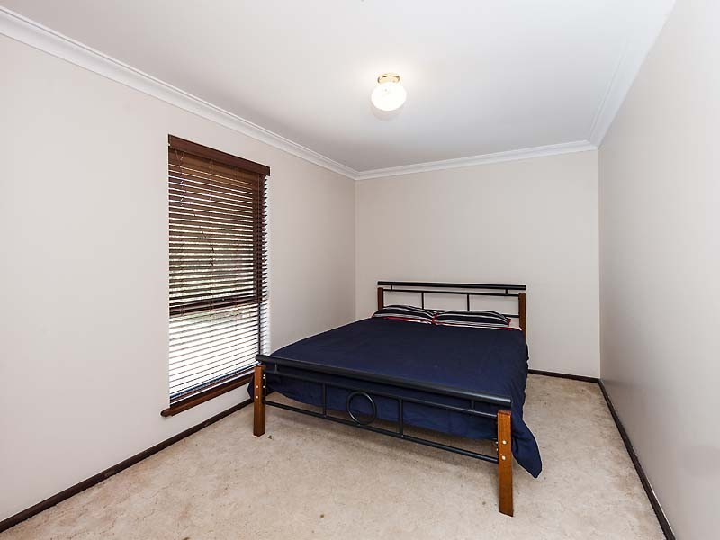 6 Fairfield Way, Halls Head WA 6210