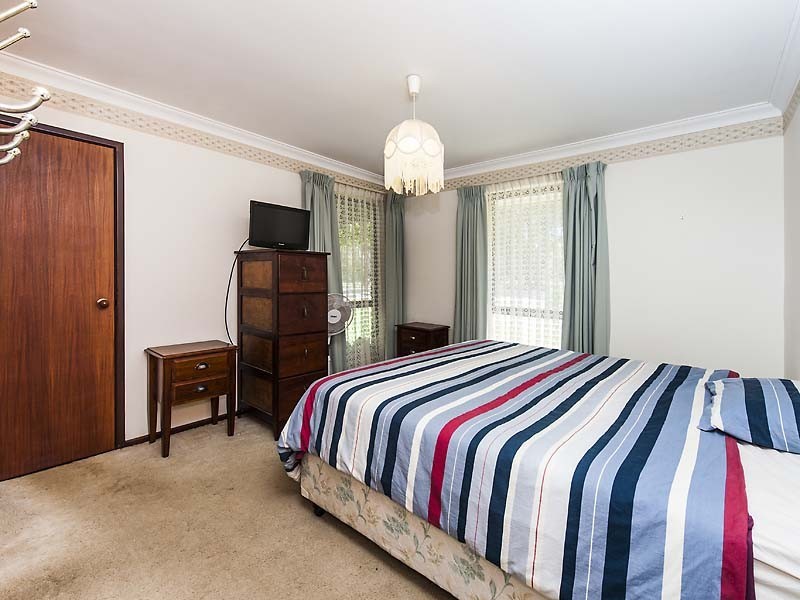 6 Fairfield Way, Halls Head WA 6210
