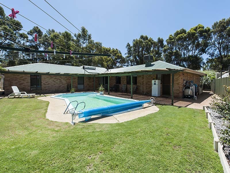 6 Fairfield Way, Halls Head WA 6210