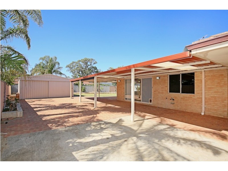 4 Shanto Court, Dudley Park WA 6210