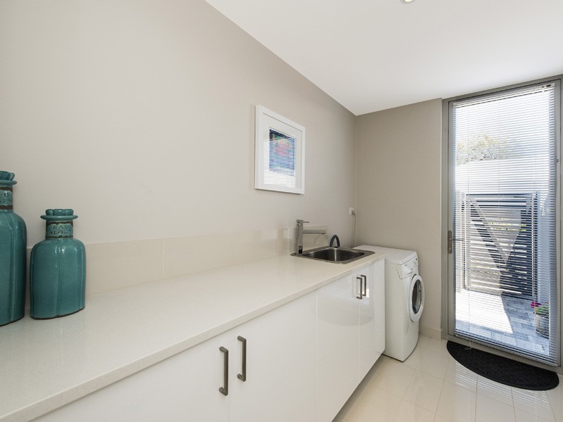 7 Whimbrel Crescent, Coodanup WA 6210