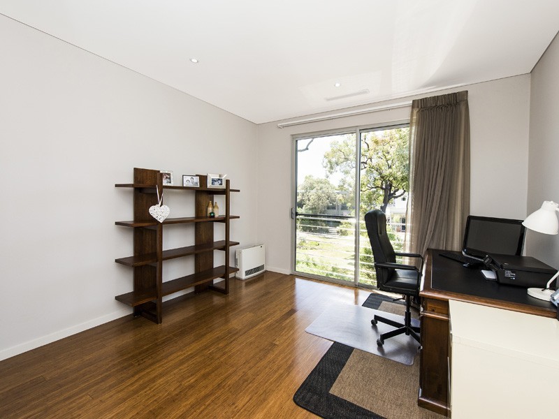 7 Whimbrel Crescent, Coodanup WA 6210