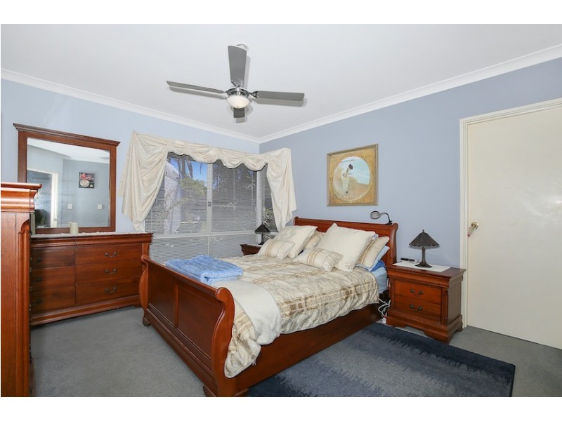 8 Muntries Place, Halls Head WA 6210