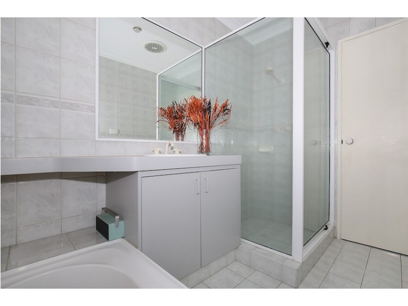 8 Muntries Place, Halls Head WA 6210