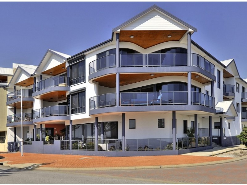 2/55 Breakwater Pde, Mandurah WA 6210