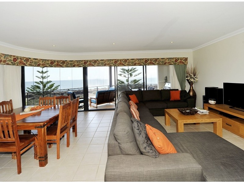 2/55 Breakwater Pde, Mandurah WA 6210