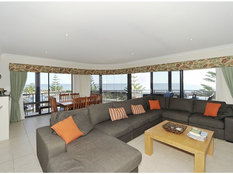 2/55 Breakwater Pde, Mandurah WA 6210