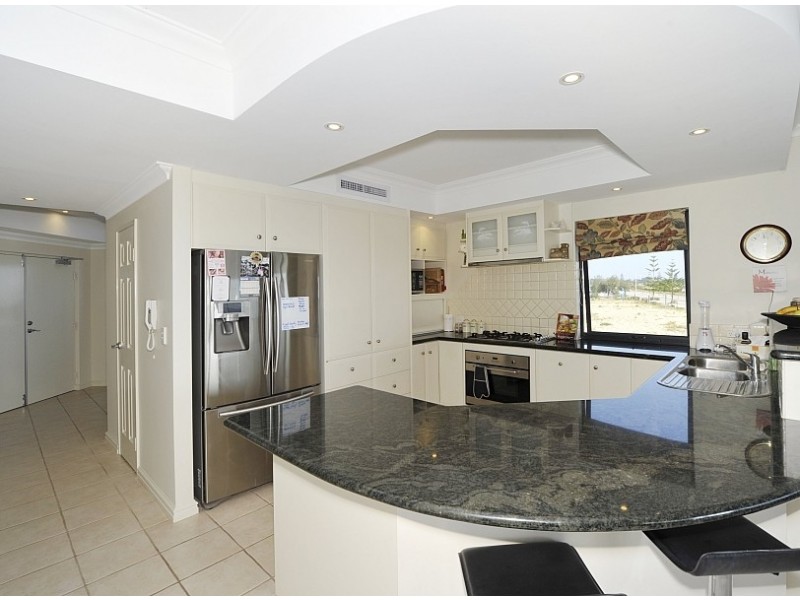2/55 Breakwater Pde, Mandurah WA 6210