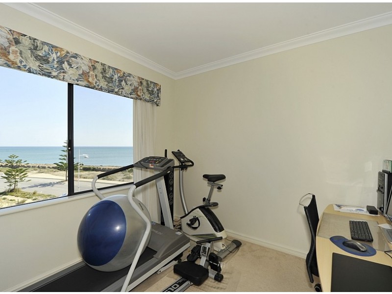 2/55 Breakwater Pde, Mandurah WA 6210