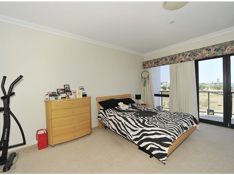 2/55 Breakwater Pde, Mandurah WA 6210