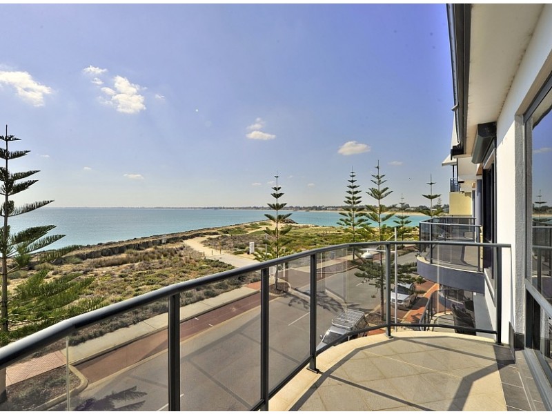2/55 Breakwater Pde, Mandurah WA 6210