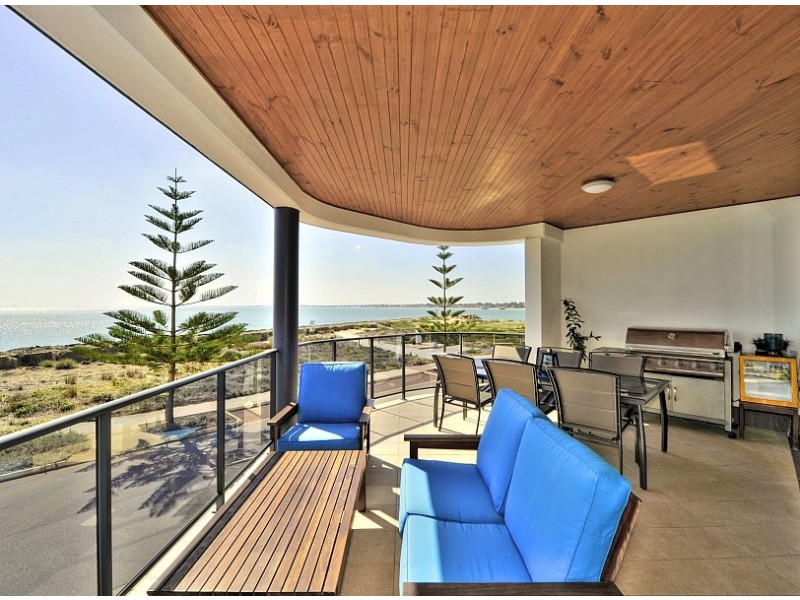 2/55 Breakwater Pde, Mandurah WA 6210