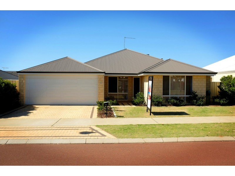 3 Indoon Way, Lakelands WA 6180