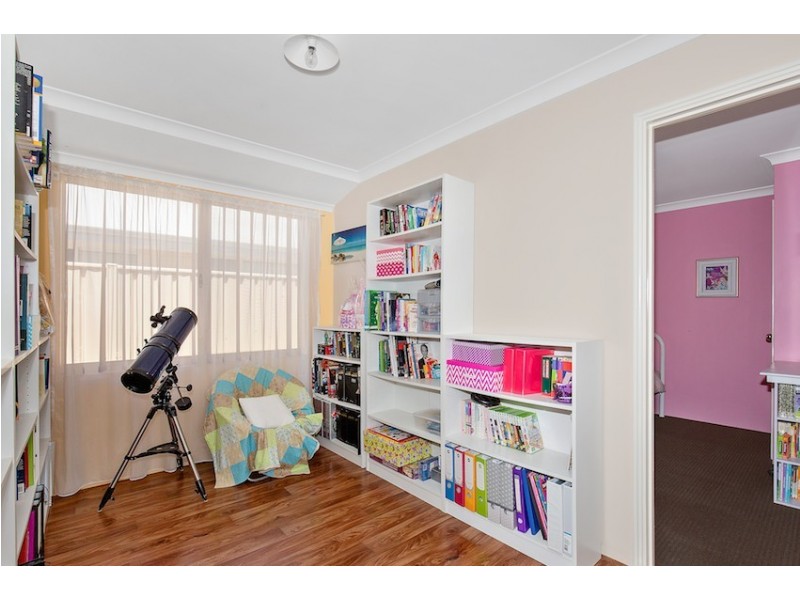 3 Indoon Way, Lakelands WA 6180