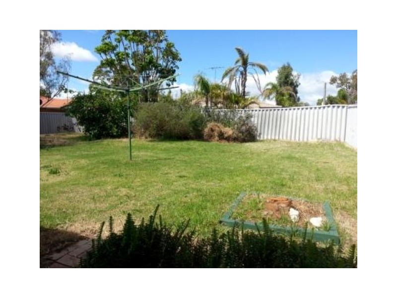 11 Rathmines Place, Coodanup WA 6210