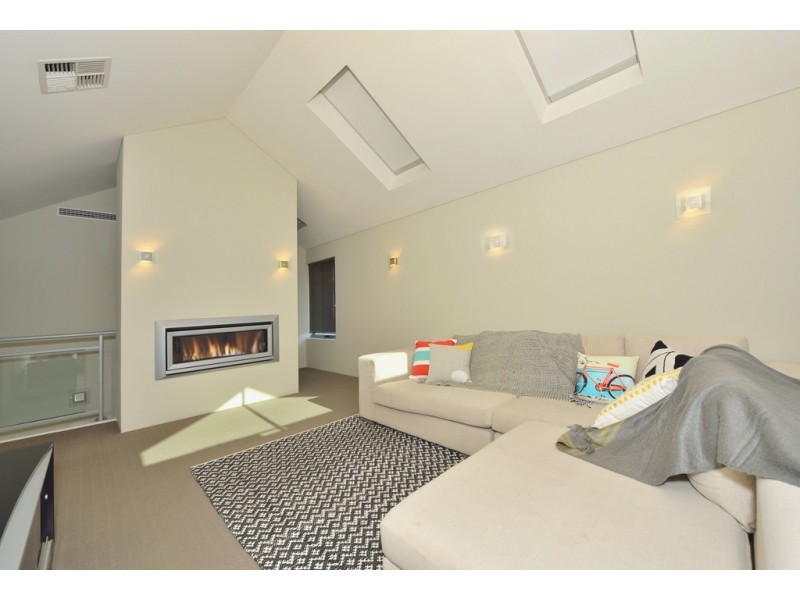 5 Acerosa Boulevard, Halls Head WA 6210