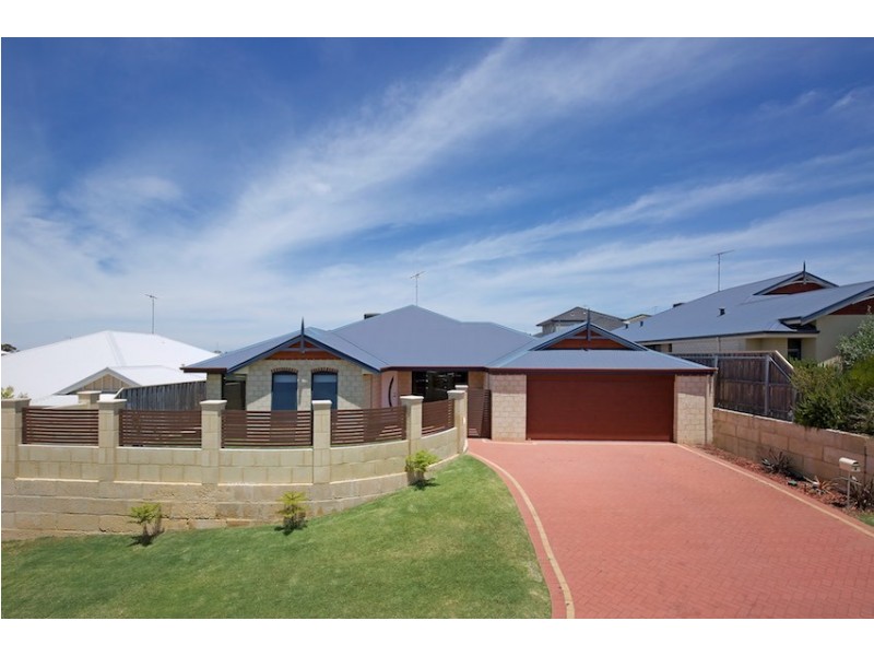 9 Calytrix Way, Halls Head WA 6210