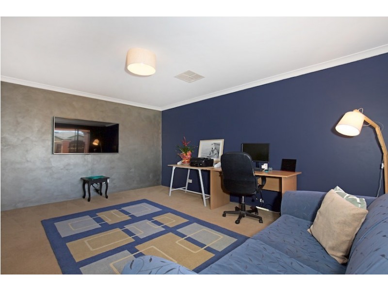 9 Calytrix Way, Halls Head WA 6210