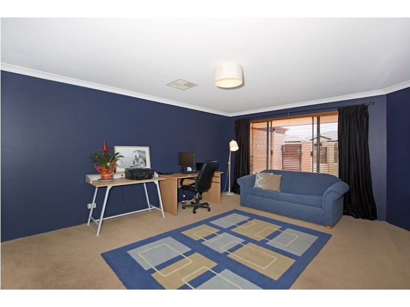 9 Calytrix Way, Halls Head WA 6210