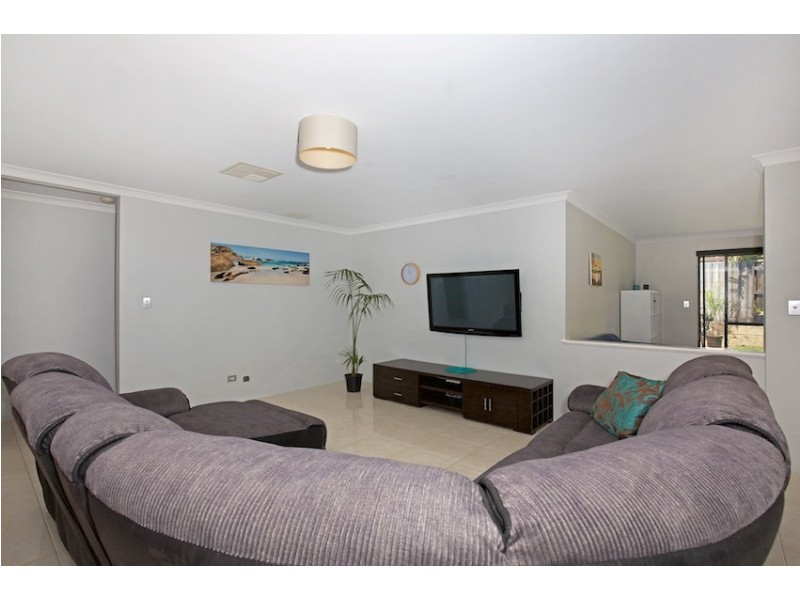 9 Calytrix Way, Halls Head WA 6210