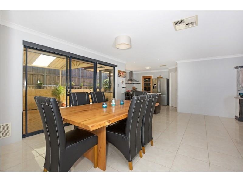 9 Calytrix Way, Halls Head WA 6210