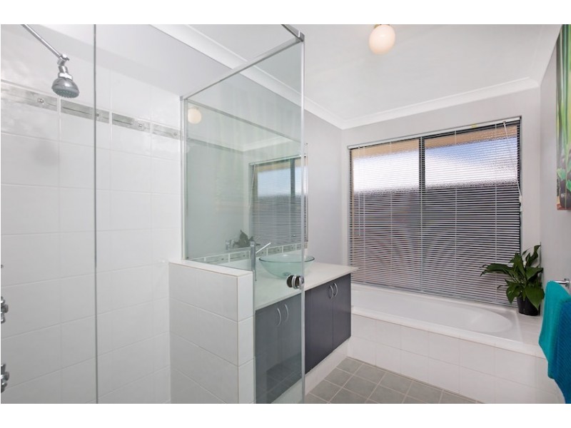 9 Calytrix Way, Halls Head WA 6210