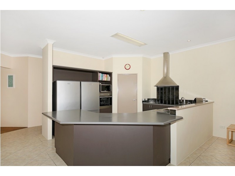 8 Karon Vista, Halls Head WA 6210