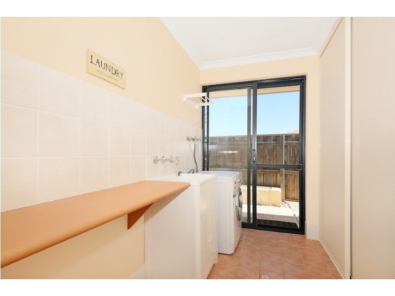 8 Karon Vista, Halls Head WA 6210