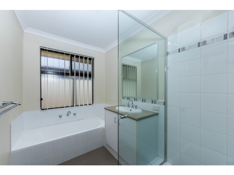 346 Oakmont Avenue, Meadow Springs WA 6210