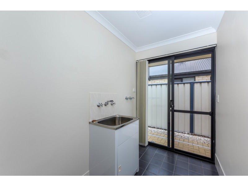 346 Oakmont Avenue, Meadow Springs WA 6210