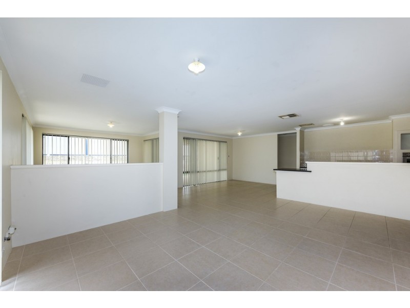 346 Oakmont Avenue, Meadow Springs WA 6210