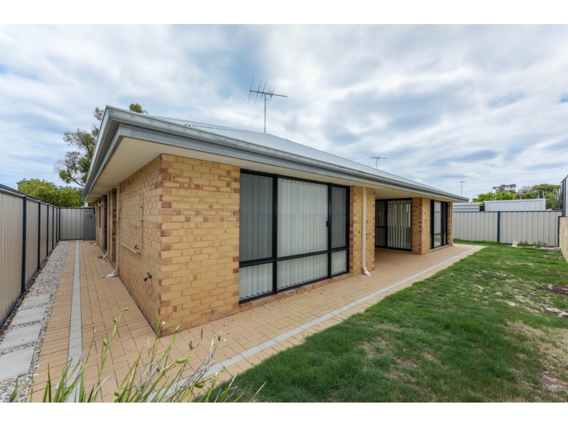 346 Oakmont Avenue, Meadow Springs WA 6210