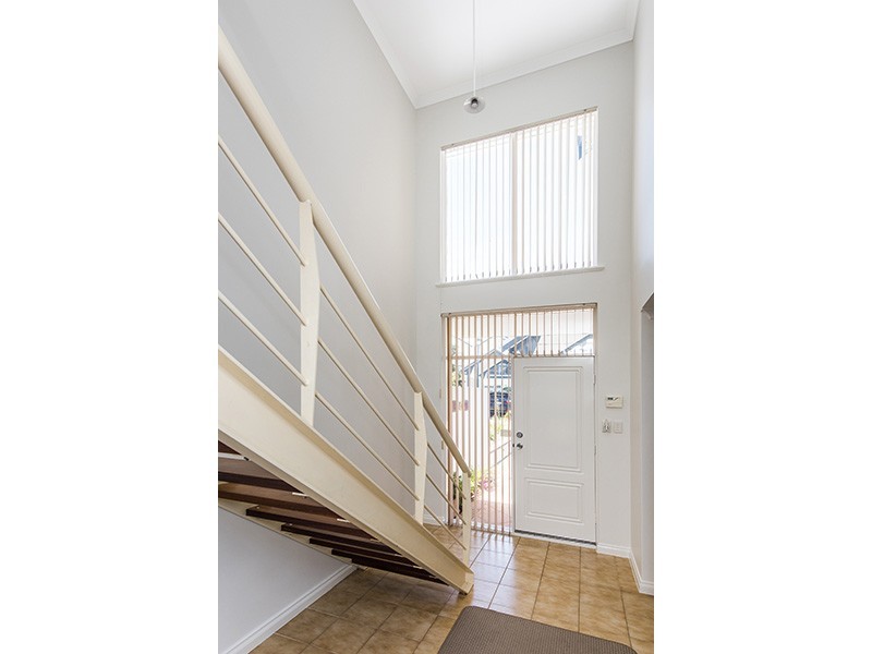 2/2 Marina Quay Drive, Erskine WA 6210