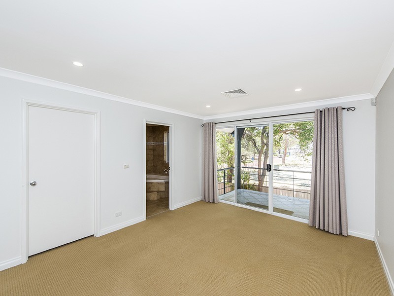 2/2 Marina Quay Drive, Erskine WA 6210