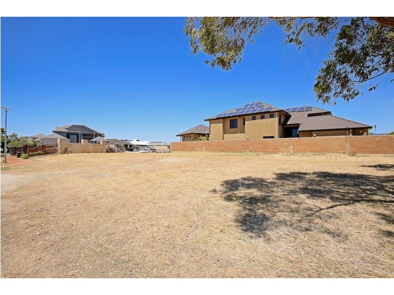 25 Nyari Court, Halls Head WA 6210