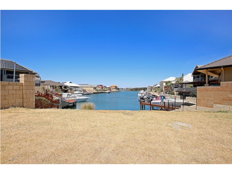25 Nyari Court, Halls Head WA 6210